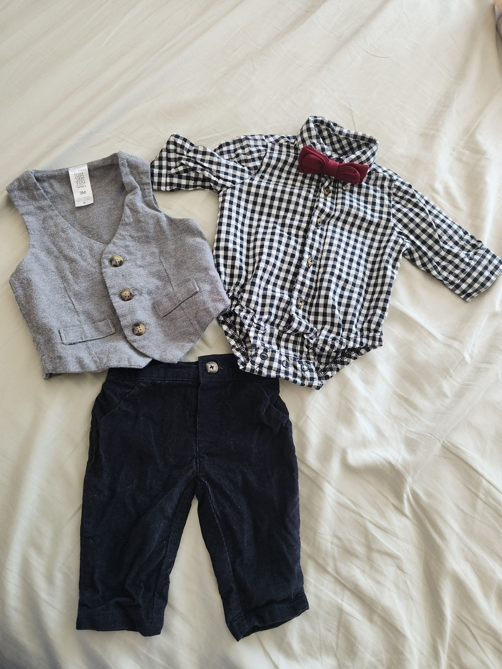 Carter's gray knit baby bodysuit (3M)